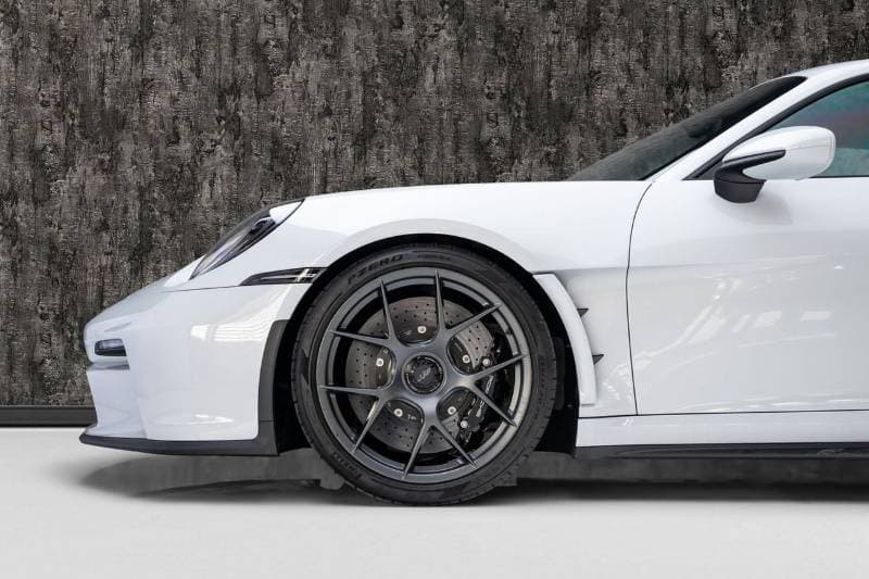2024 Porsche 911 S/T thumbnail 6