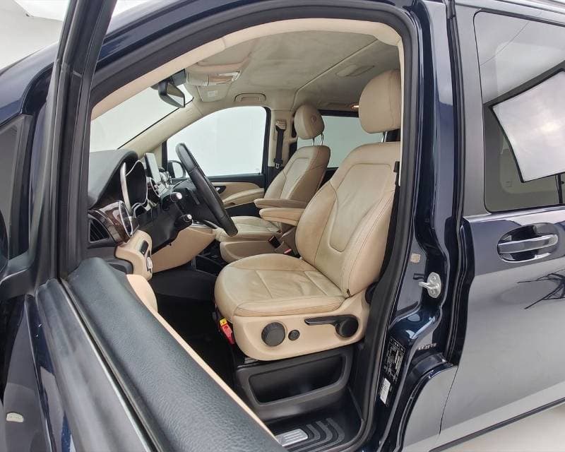 2017 Mercedes Benz V 250 AVANTGARDE LWB thumbnail 7
