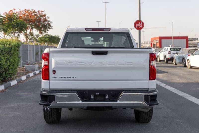 2025 Chevrolet Silverado 1500 RST thumbnail 4