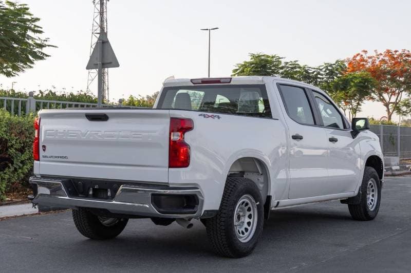 2025 Chevrolet Silverado 1500 RST thumbnail 3