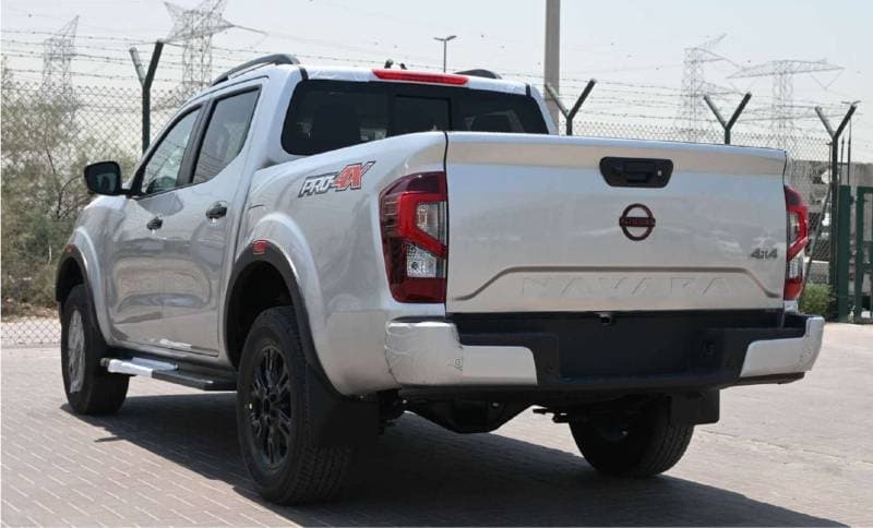 2025 Nissan Navara thumbnail 5