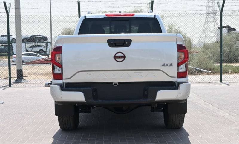 2025 Nissan Navara thumbnail 6