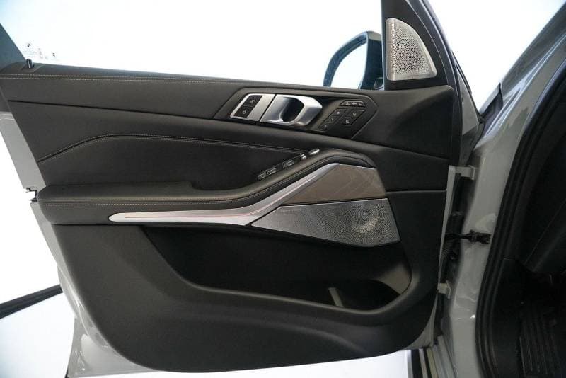 2025 BMW X7 XDRIVE40I M SPORT thumbnail 4