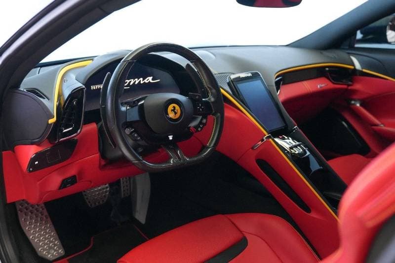2021 Ferrari Roma STANDARD thumbnail 7