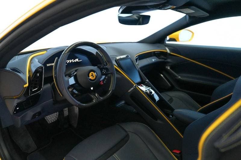 2024 Ferrari Roma STANDARD thumbnail 6