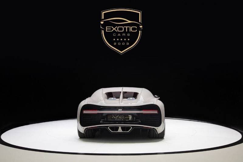 2018 Bugatti Chiron CABON thumbnail 5