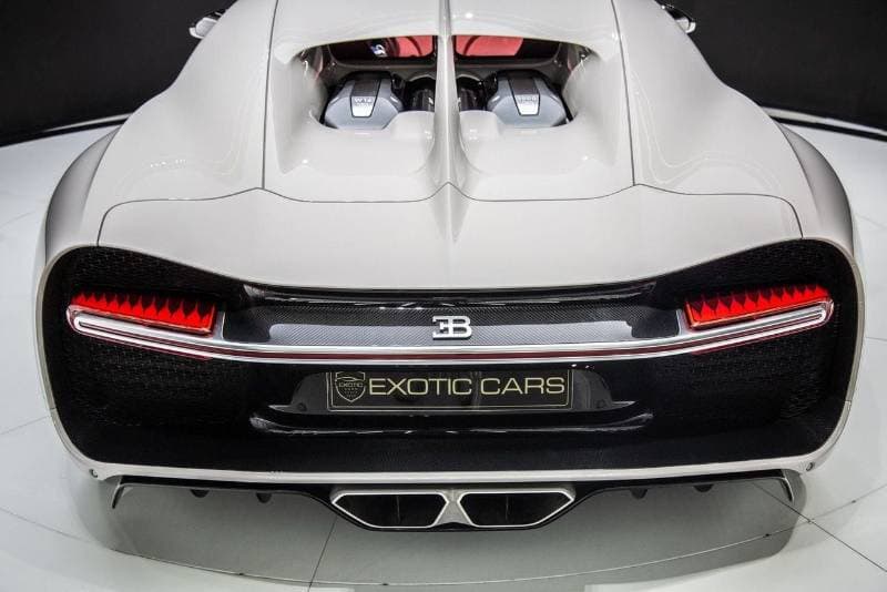 2018 Bugatti Chiron CABON thumbnail 7