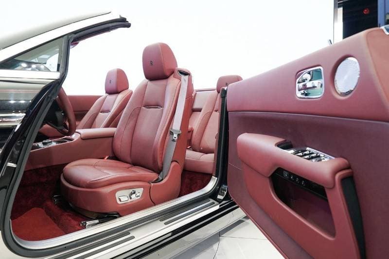 2018 Rolls Royce Dawn thumbnail 6