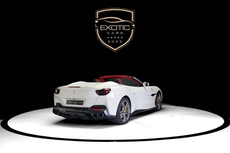 2019 Ferrari Portofino STANDARD thumbnail 3