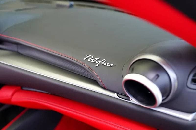 2019 Ferrari Portofino STANDARD thumbnail 8