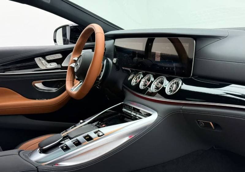 2024 Mercedes Benz AMG GT 43 thumbnail 7