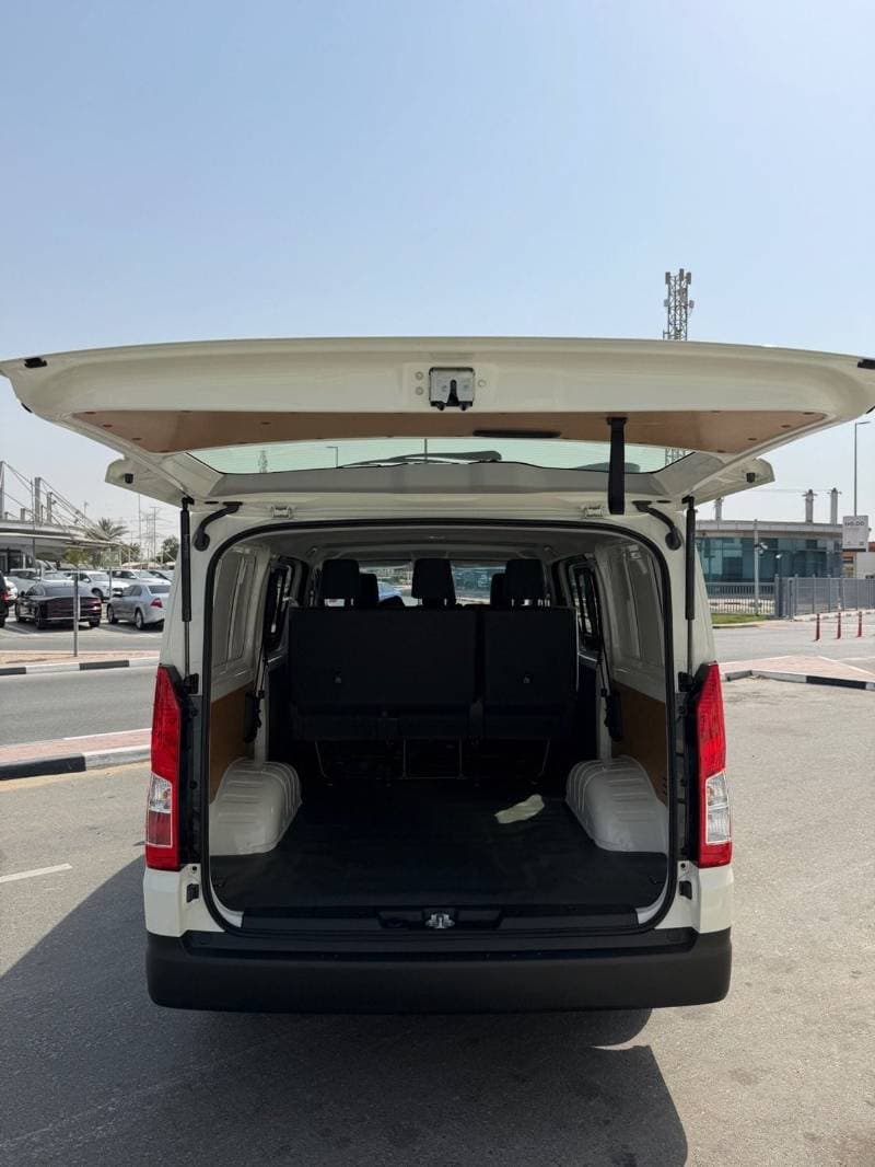 2026 Toyota Hiace GL thumbnail 8