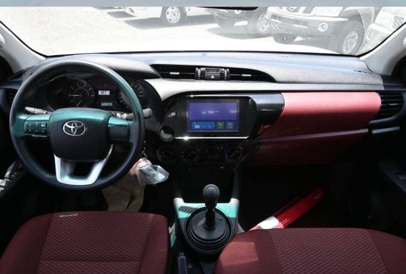 2026 Toyota Hilux SGLX thumbnail 7