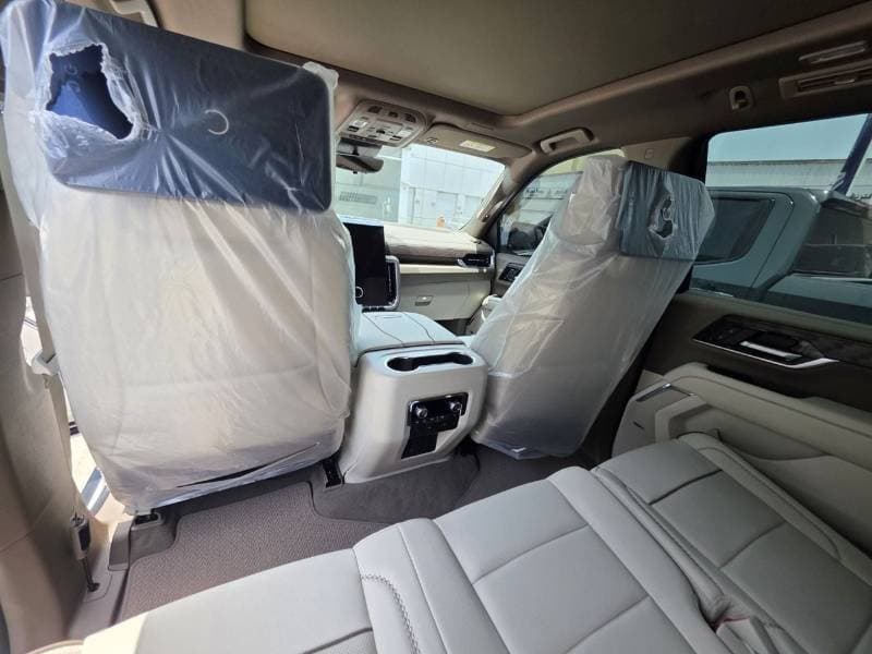 2026 GMC Yukon DENALI thumbnail 5