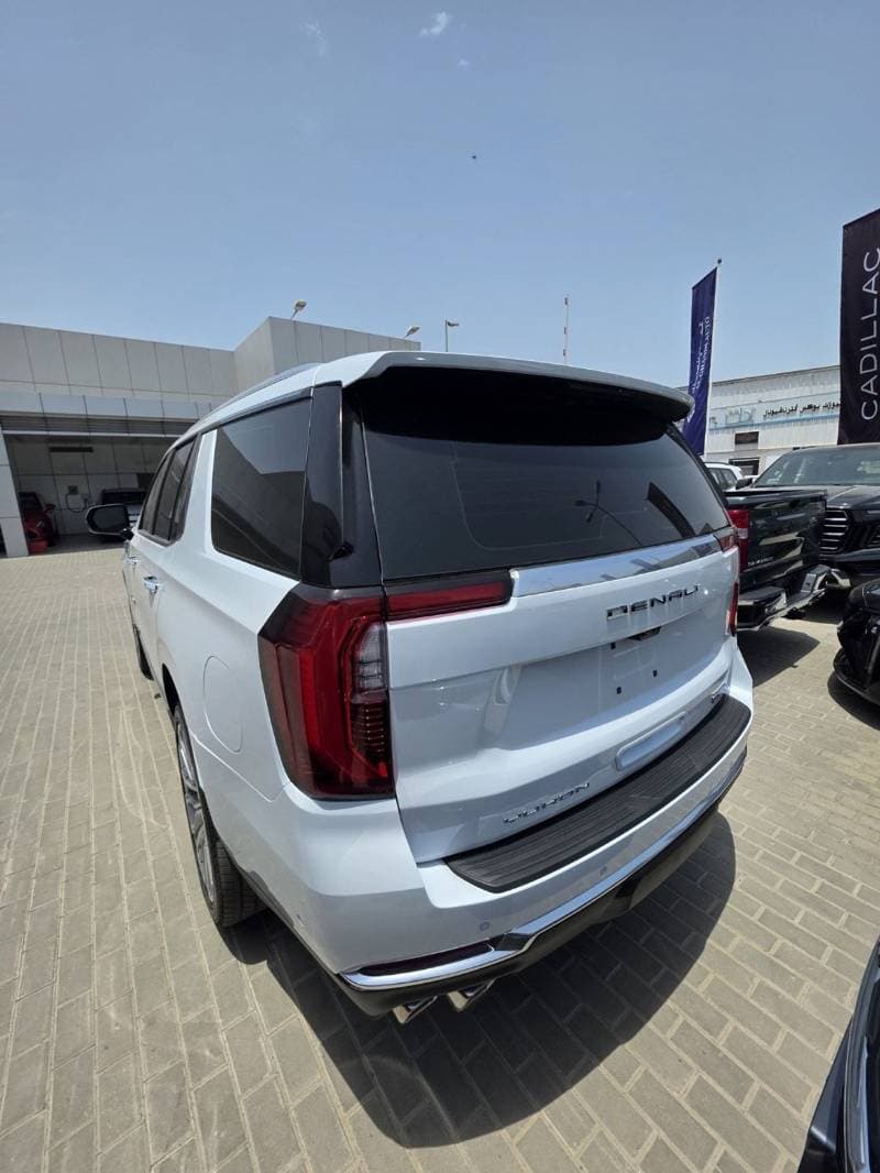 2026 GMC Yukon DENALI thumbnail 3