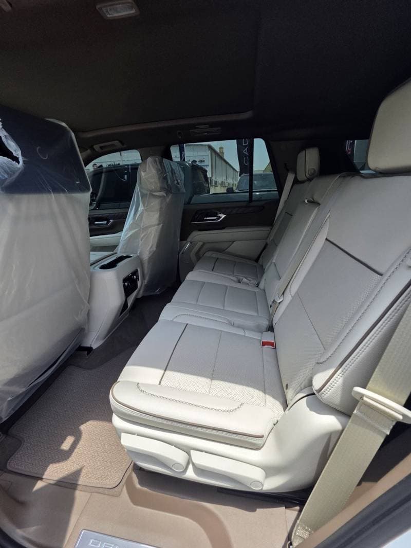 2026 GMC Yukon DENALI thumbnail 6