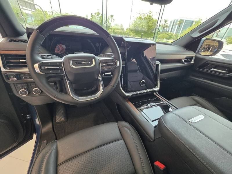 2025 GMC Yukon DENALI thumbnail 6