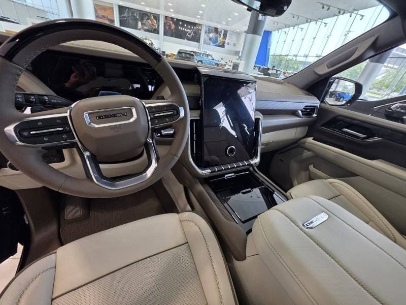 2026 GMC Yukon DENALI thumbnail 7