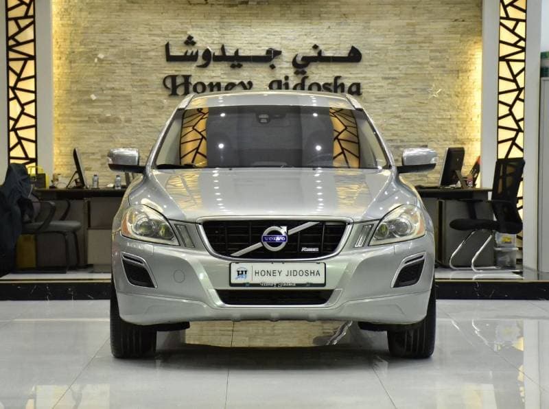2010 Volvo XC60 R DESIGN thumbnail 2