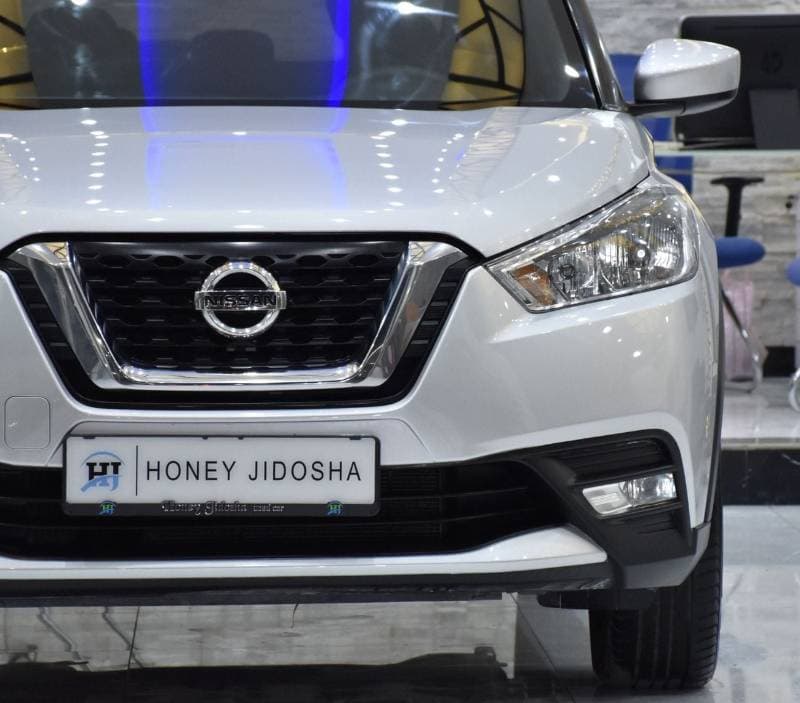 2017 Nissan Kicks SV thumbnail 4