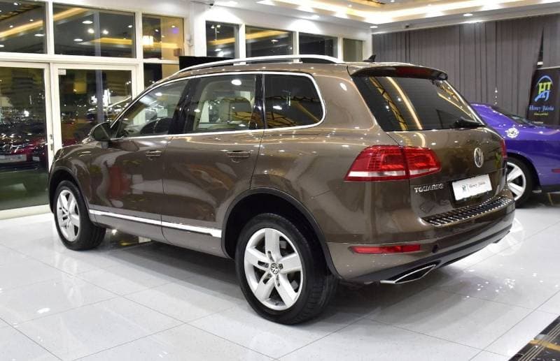 2015 Volkswagen Touareg SEL thumbnail 7