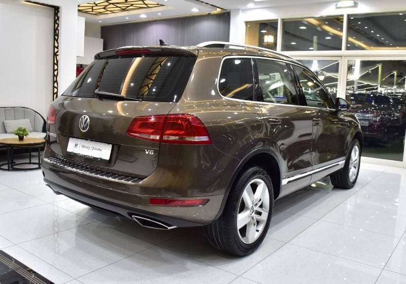 2015 Volkswagen Touareg SEL thumbnail 6