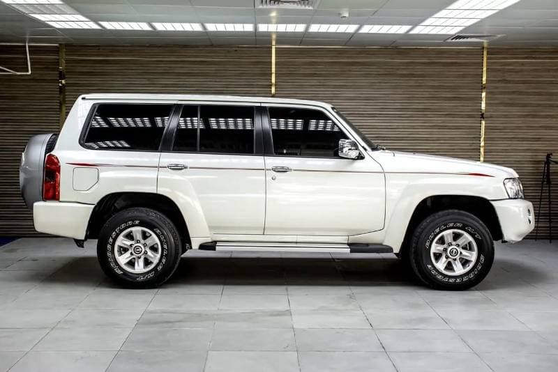 2023 Nissan Patrol SAFARI thumbnail 4