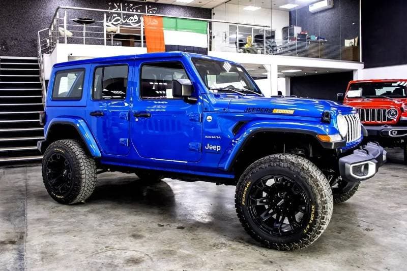 2024 Jeep Wrangler SAHARA thumbnail 4