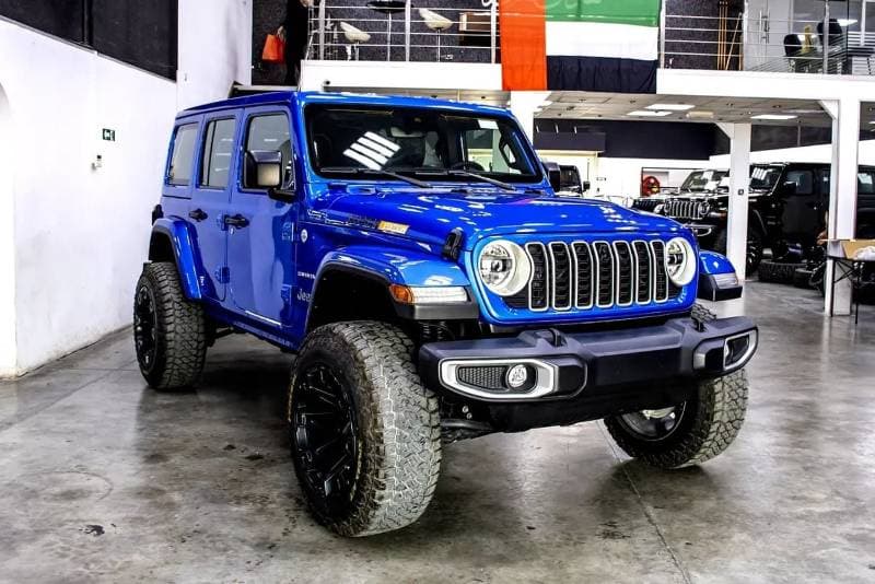 2024 Jeep Wrangler SAHARA thumbnail 2