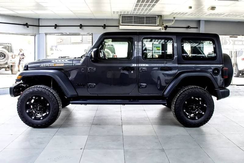 2024 Jeep Wrangler SPORT thumbnail 5