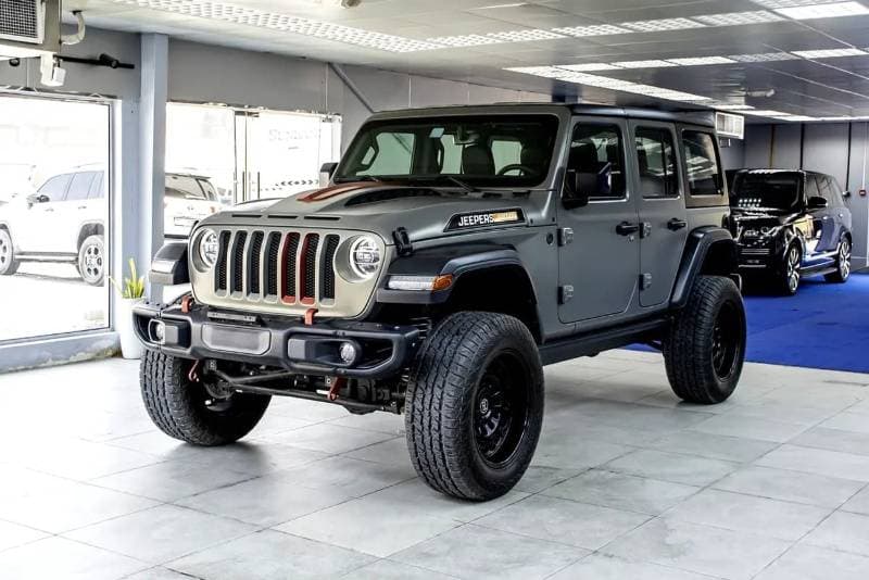 2023 Jeep Wrangler SAHARA thumbnail 3
