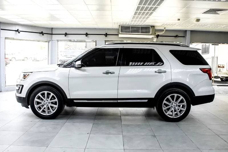 2016 Ford Explorer LIMITED thumbnail 5