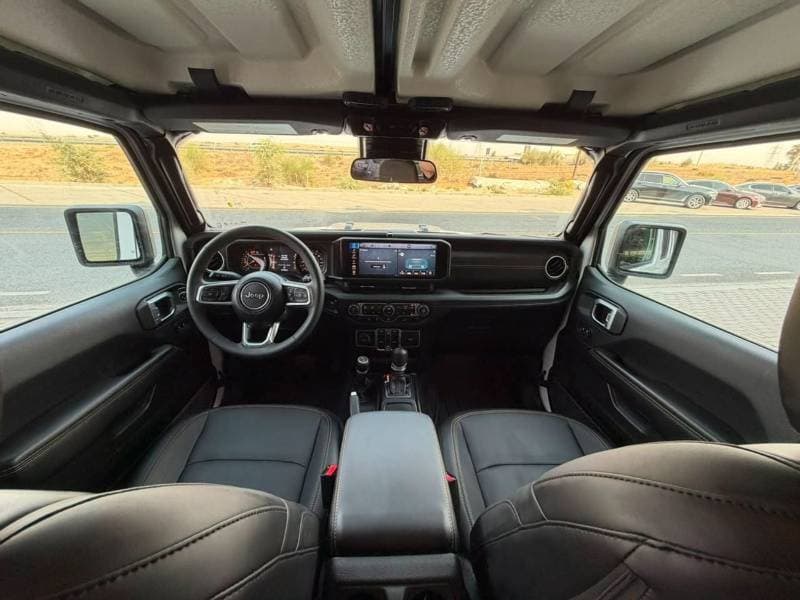2025 Jeep Wrangler Unlimited RUBICON 392 thumbnail 5