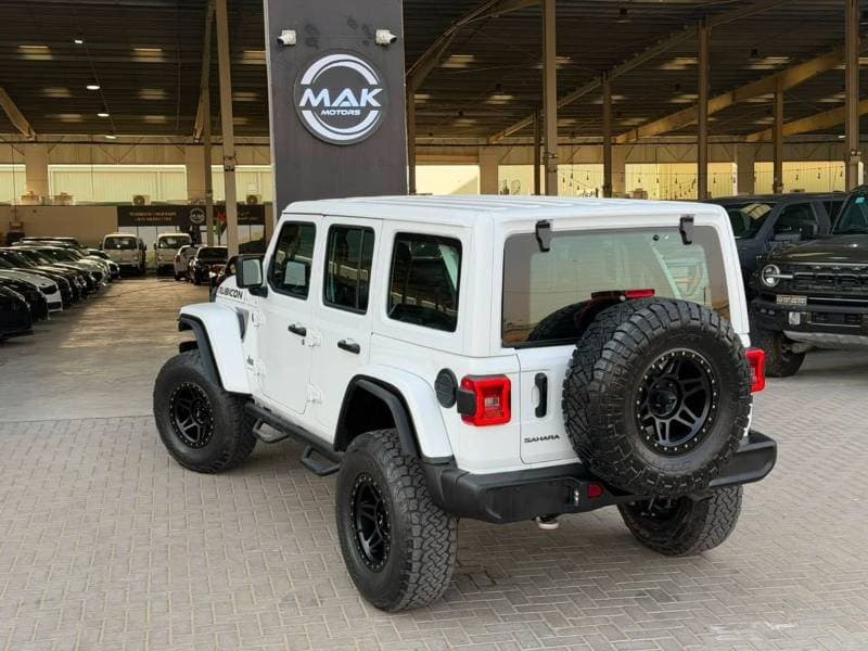 2025 Jeep Wrangler Unlimited RUBICON 392 thumbnail 3