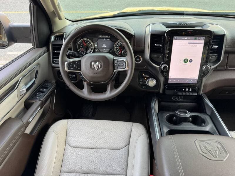 2025 RAM Laramie V6 3.0L thumbnail 7