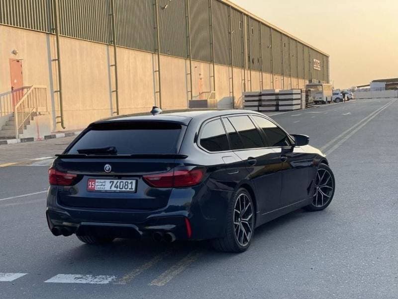 2019 BMW 520i M SPORT thumbnail 4