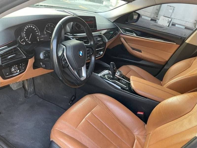 2019 BMW 520i M SPORT thumbnail 6