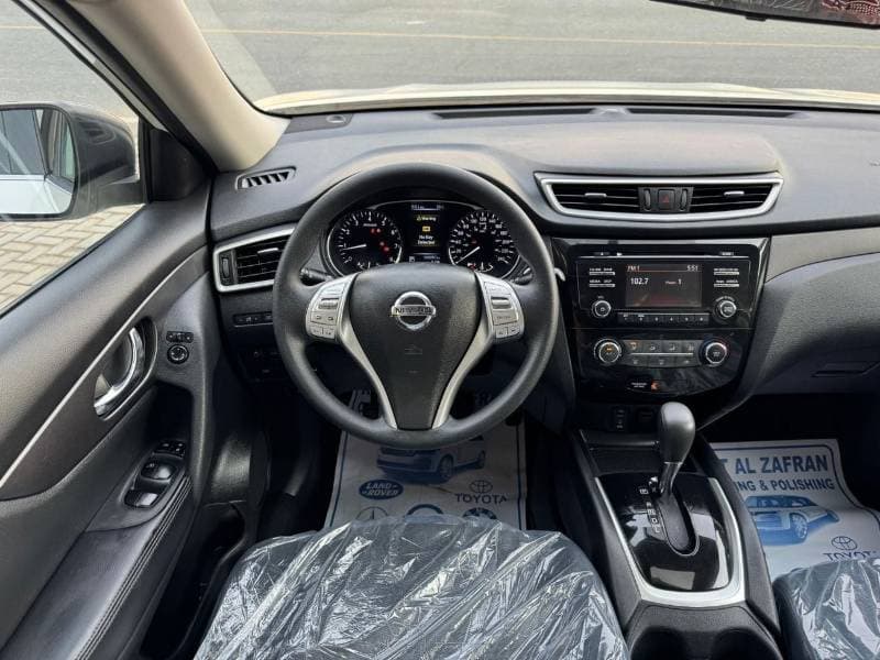 2016 Nissan Rogue thumbnail 7