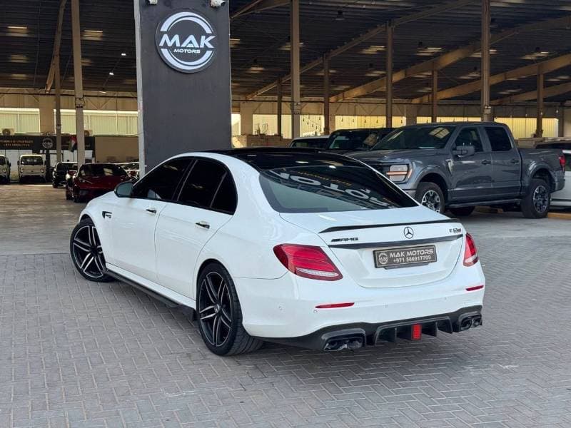 2018 Mercedes Benz E63 AMG S thumbnail 4