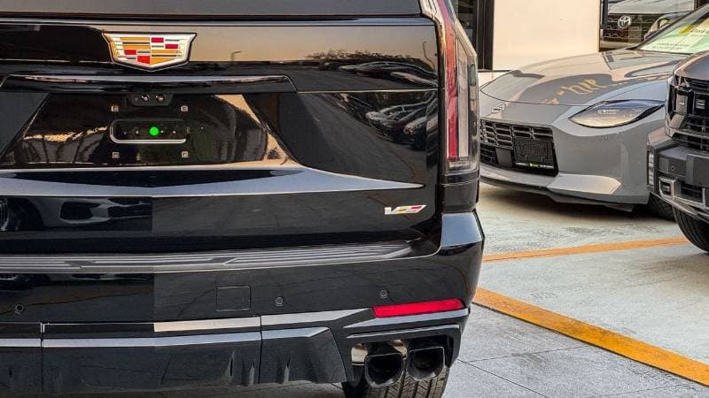 2026 Cadillac Escalade V SERIES thumbnail 4