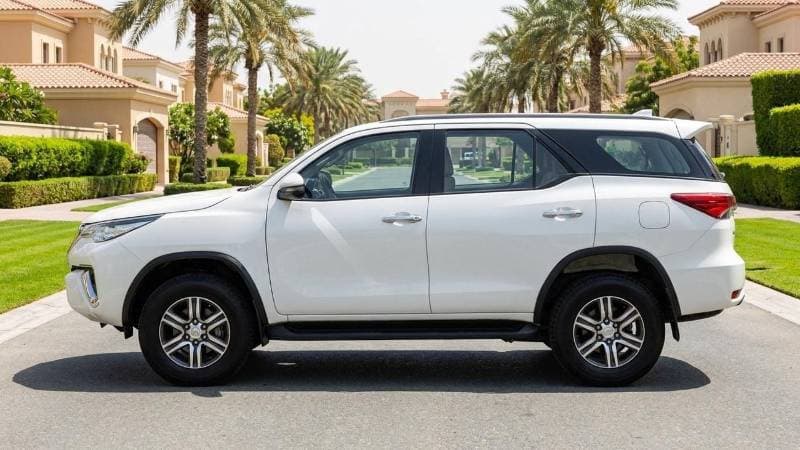 2024 Toyota Fortuner EXR thumbnail 5