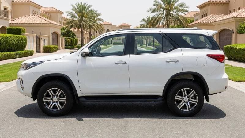 2024 Toyota Fortuner GXR thumbnail 5