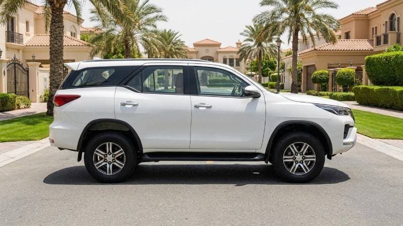2024 Toyota Fortuner GXR thumbnail 3