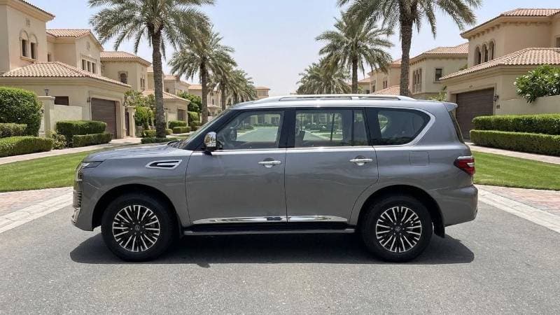 2024 Nissan Patrol SE PLATINUM CITY thumbnail 5
