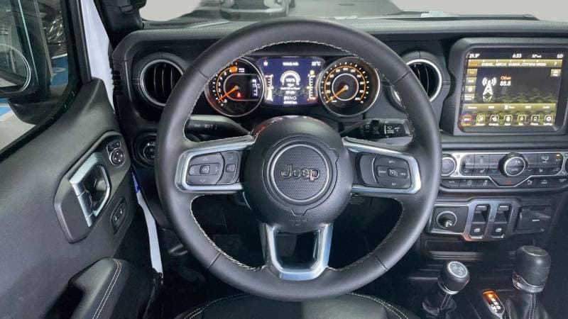 2023 Jeep Wrangler SAHARA thumbnail 8