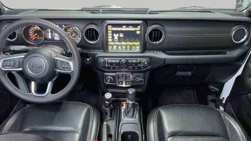 2023 Jeep Wrangler SAHARA thumbnail 7