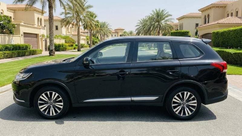 2022 Mitsubishi Outlander thumbnail 5