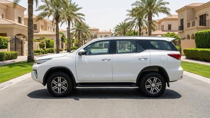 2024 Toyota Fortuner EXR thumbnail 5
