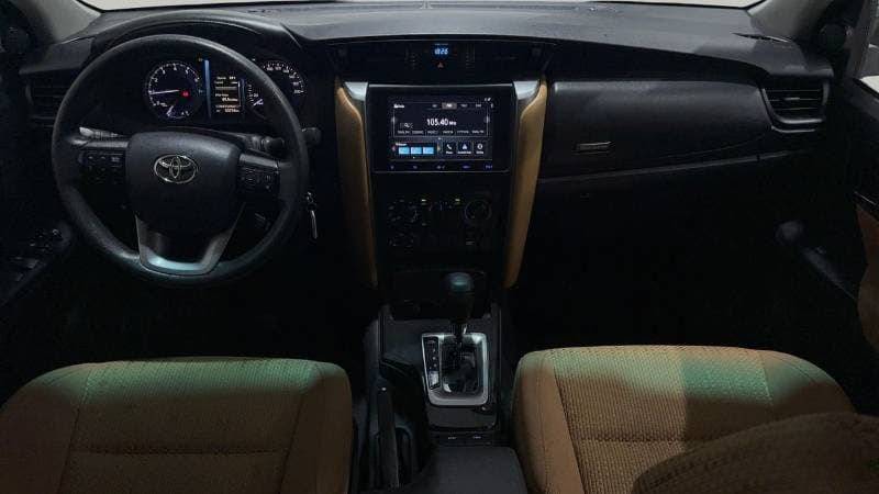 2025 Toyota Fortuner EXR thumbnail 7