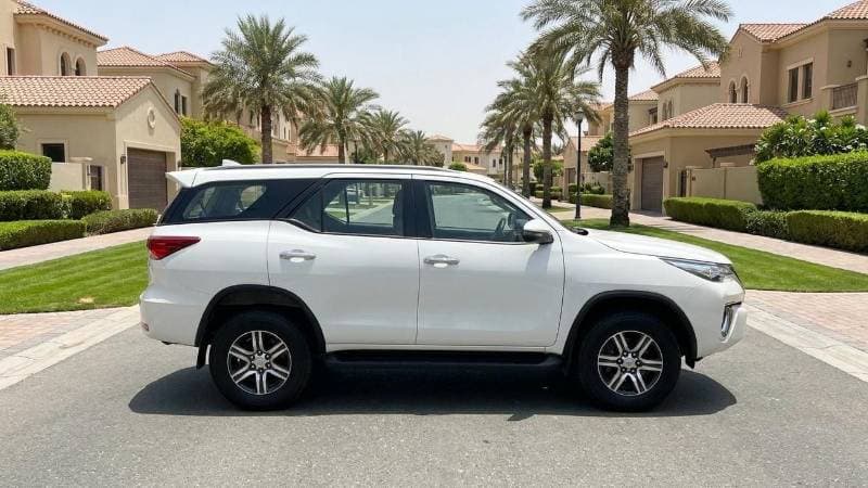 2025 Toyota Fortuner EXR thumbnail 3